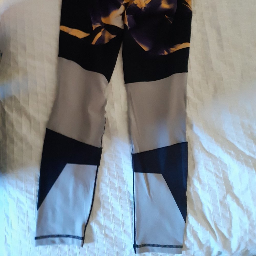 ADIDAS high performance athletic legging - Picture 8 of 8